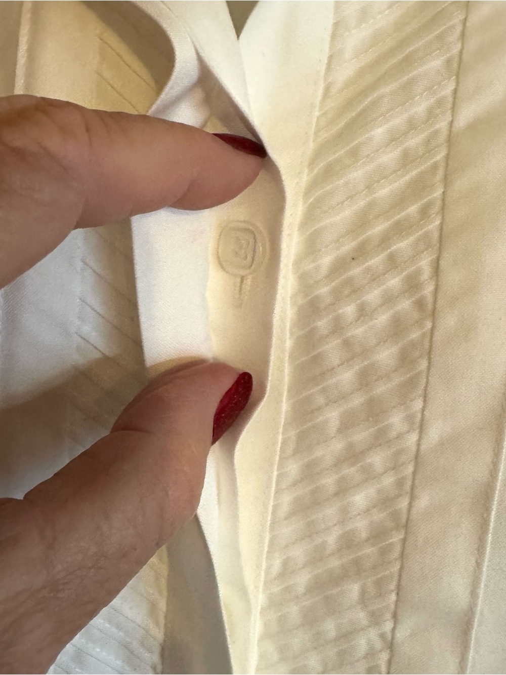 Chico's Crisp White Hidden Button Front Cotton Shirt LARGE #V - Picture 3 of 8